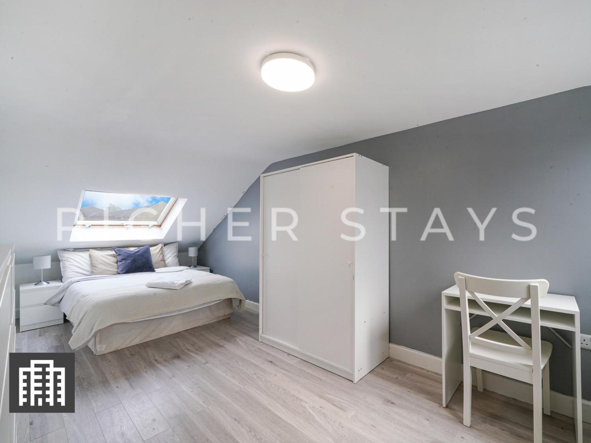 Large Home For Contractors & Families - Garden & Amenities London Bagian luar foto